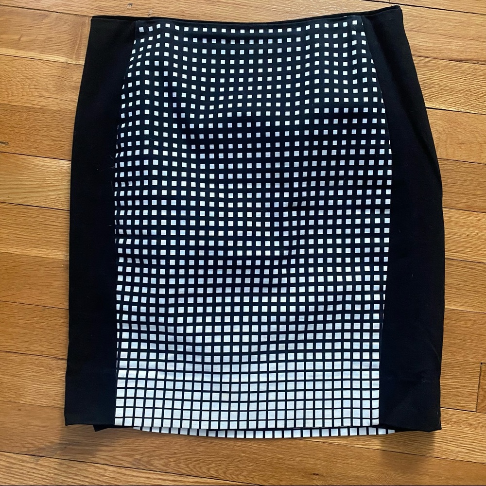 White House Black Market Mini Skirt Size 2